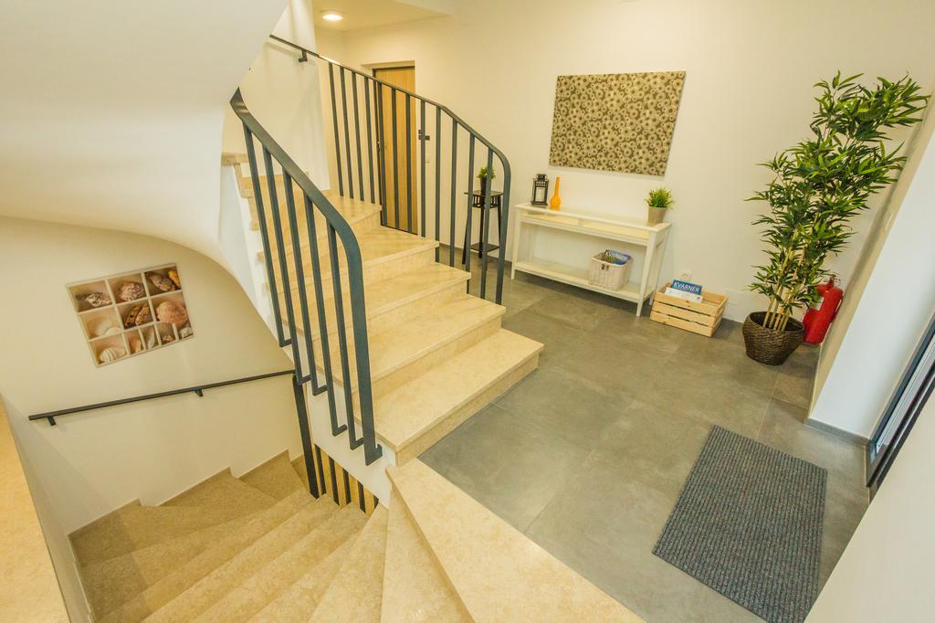 Villa Manus - Boutique Apartments ลอฟราน ภายนอก รูปภาพ