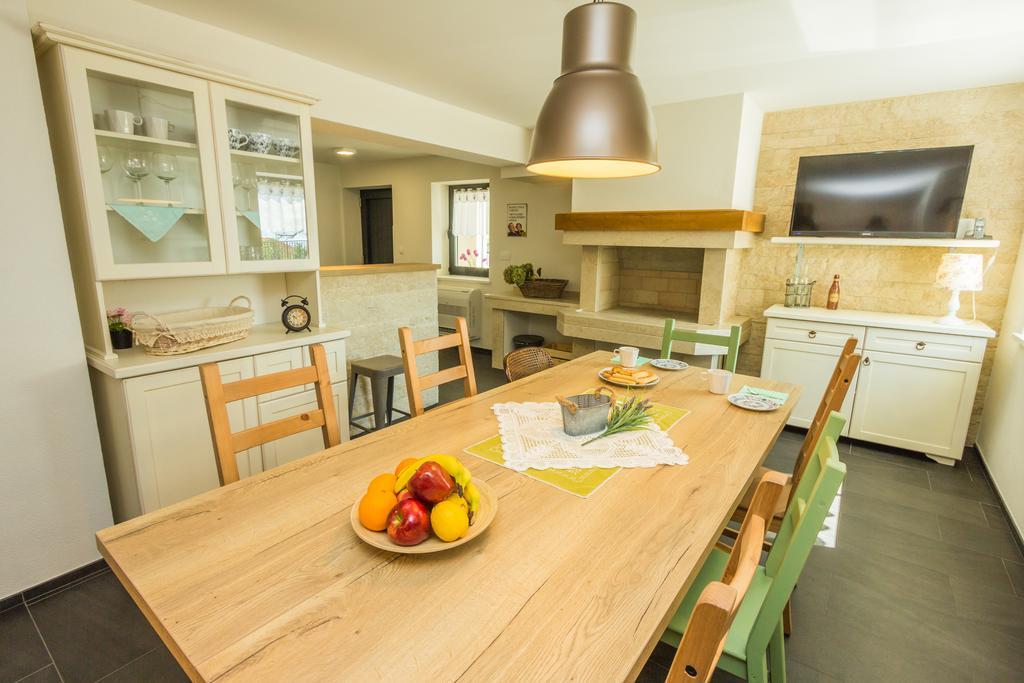 Villa Manus - Boutique Apartments ลอฟราน ภายนอก รูปภาพ