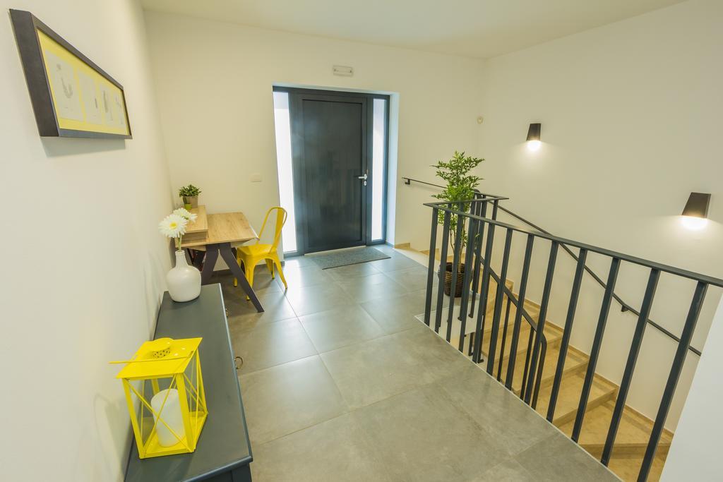Villa Manus - Boutique Apartments ลอฟราน ภายนอก รูปภาพ