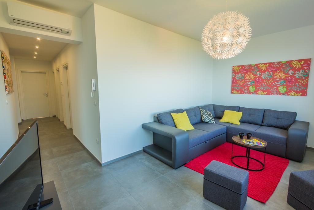 Villa Manus - Boutique Apartments ลอฟราน ภายนอก รูปภาพ