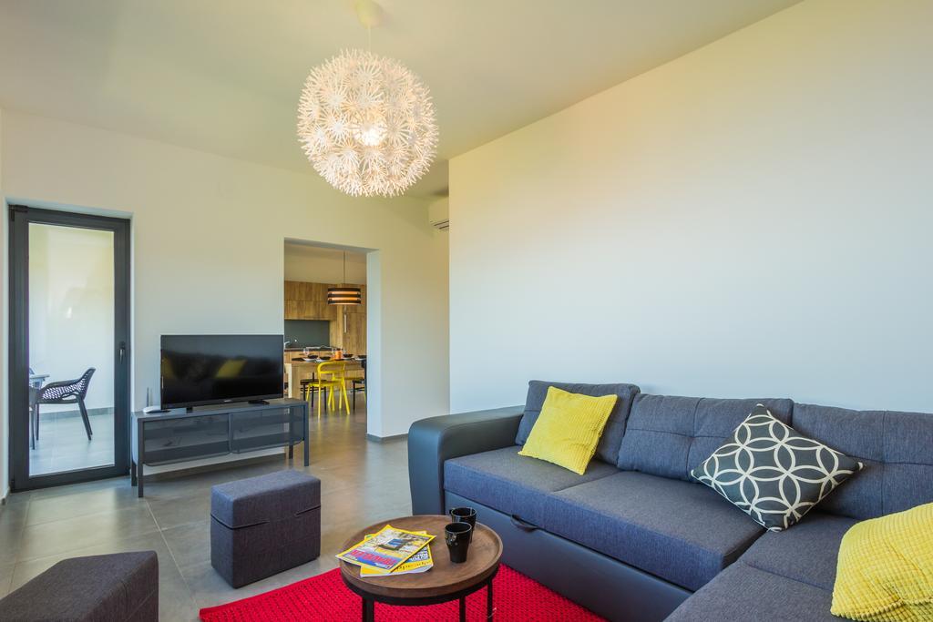 Villa Manus - Boutique Apartments ลอฟราน ภายนอก รูปภาพ