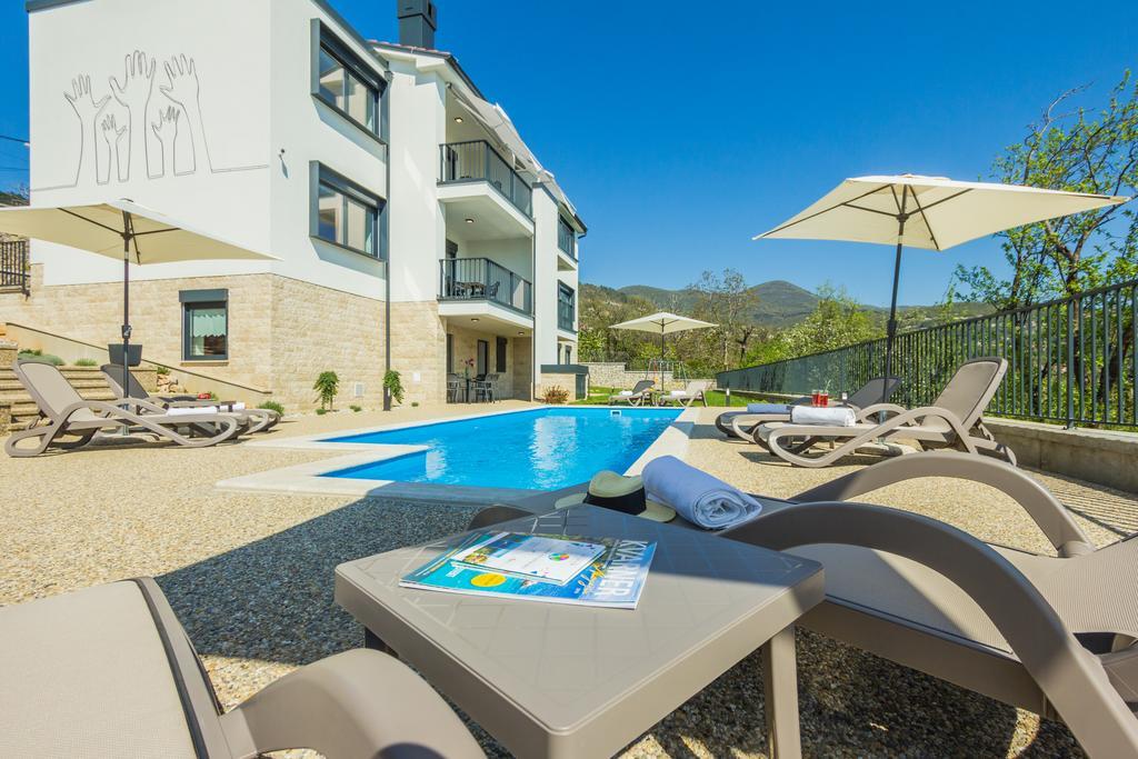 Villa Manus - Boutique Apartments ลอฟราน ภายนอก รูปภาพ