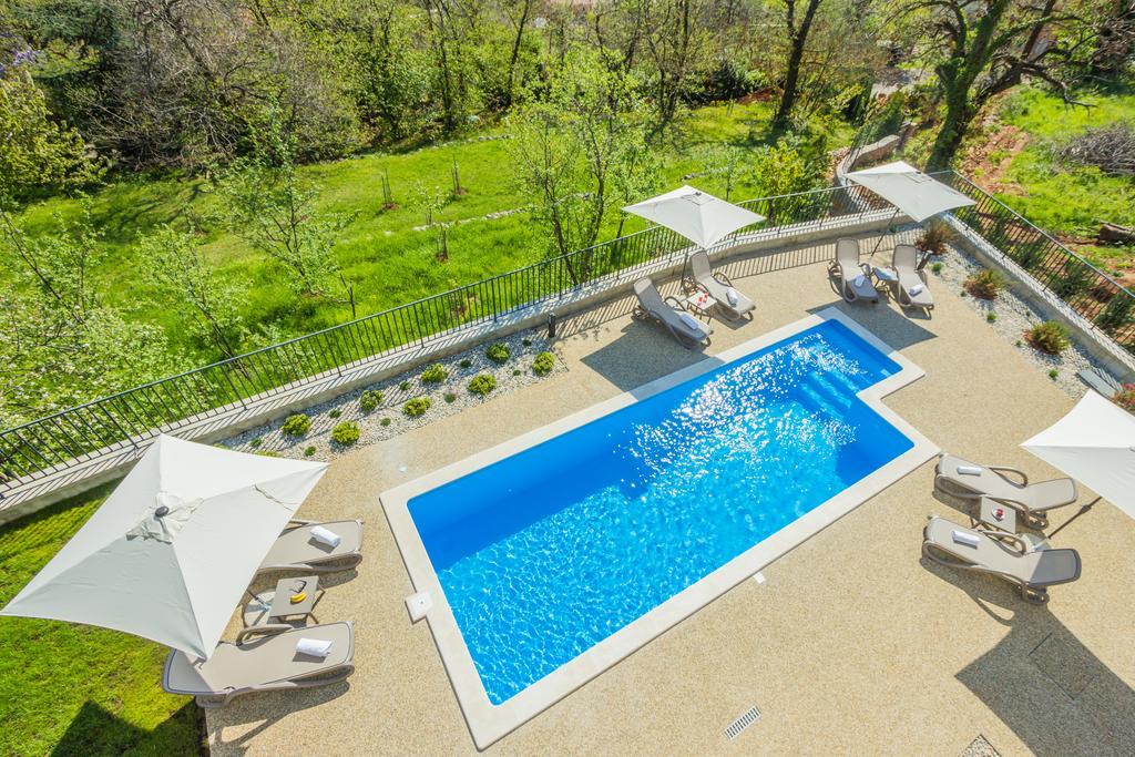 Villa Manus - Boutique Apartments ลอฟราน ภายนอก รูปภาพ