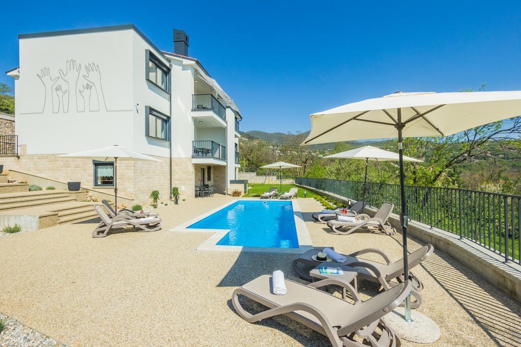 Villa Manus - Boutique Apartments ลอฟราน ภายนอก รูปภาพ